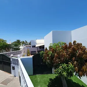https://casa-el-eco-del-volcan-1.in-canary-islands.com